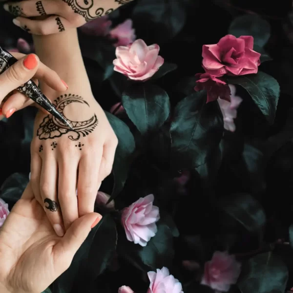 12 Simple Mehndi Design That Will Wow Everyone