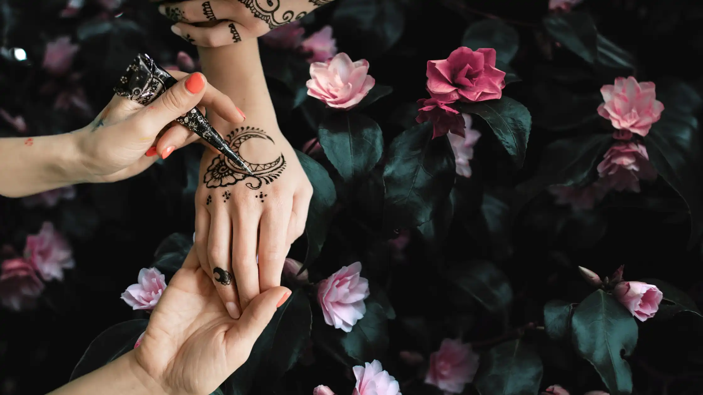 40 Unique Arabic Mehendi Designs for the Festive Season